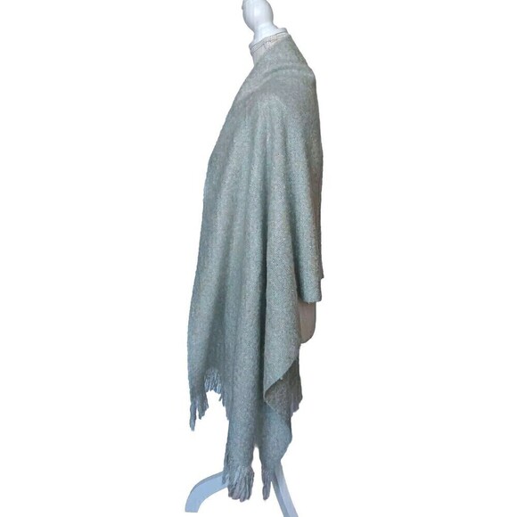 Jacques d'Albry Mint Green/Beige Large Acrylic Wool Blend Scarf w/Fringe 70X24" - Picture 3 of 7